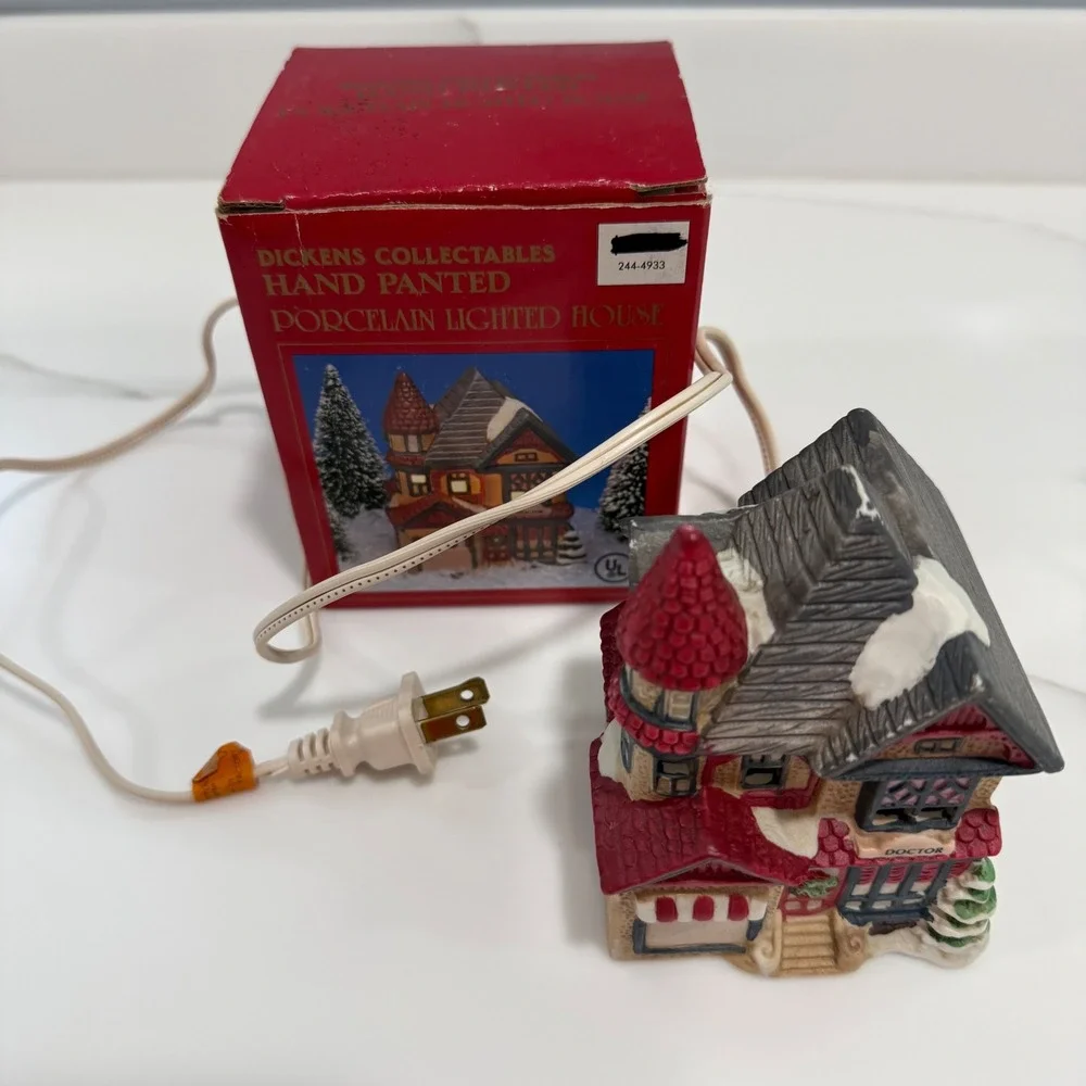 VTG 1993 Dickens Collectables Doctor Lighted Porcelain House Christmas w/ Box